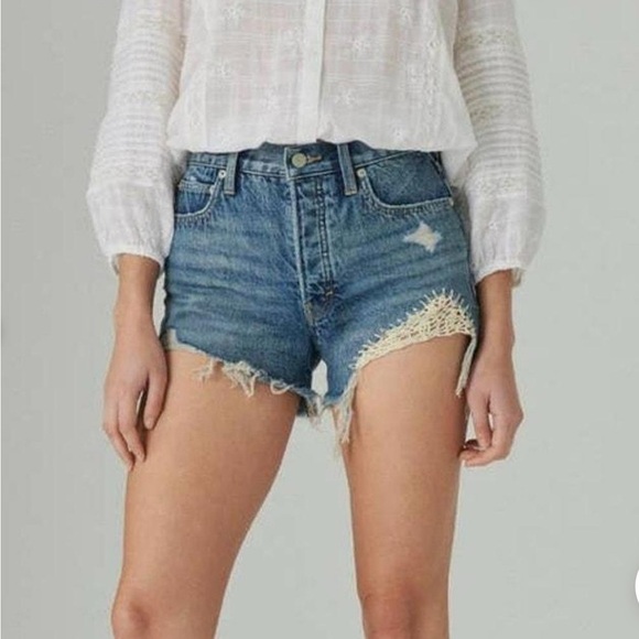 Lucky Brand Women's Blue and Cream Mom High Rise Denim Shorts Size 6/28 - Picture 2 of 12